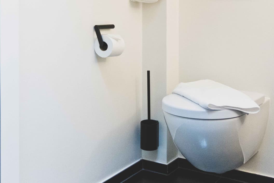 Zimmer mit Kingsize-Bett und Nischenbett